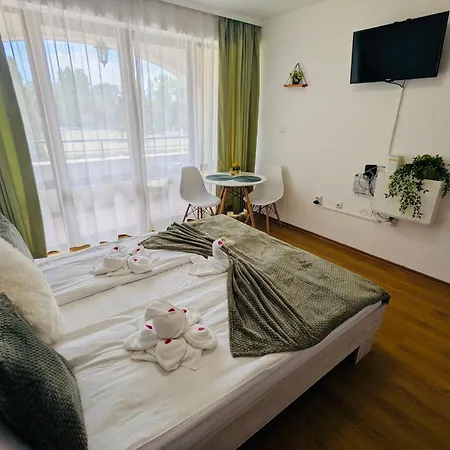 Chateau Del Mar C31a Sunny Апартаменты *